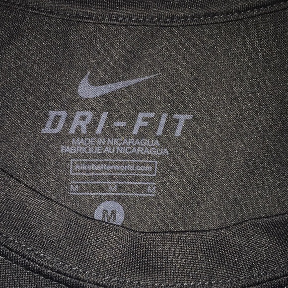 NIKE T-shirt short sleeve dri fit size M - Picture 4 of 6